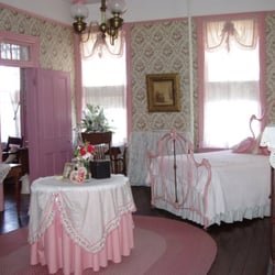 White House Hotel Hotels 232 Wharf St Hermann Mo Phone Photo Of White House Hotel Hermann Mo United States Bridal Suite
