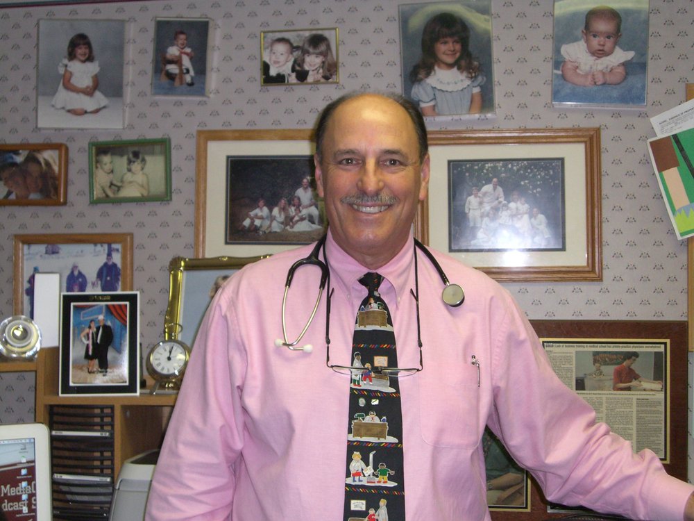 image of business David E Safir, MD