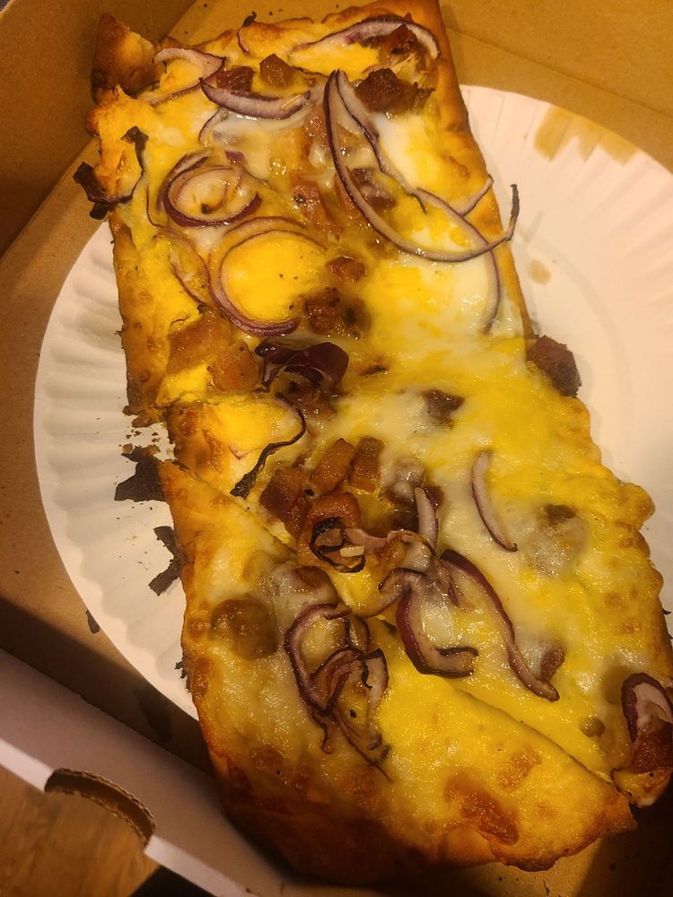 Backyard Pizza