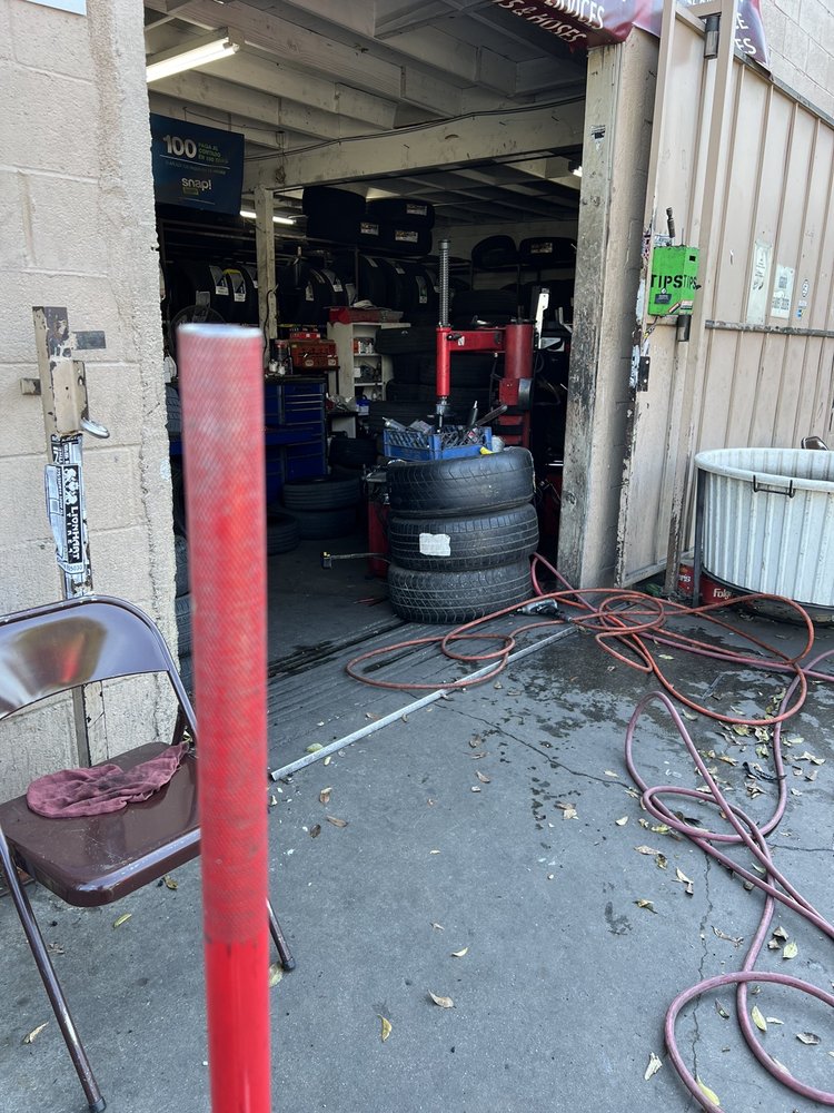 Al's Auto Center