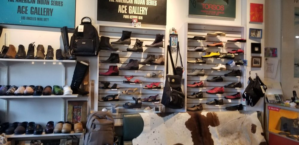 lee shoe store