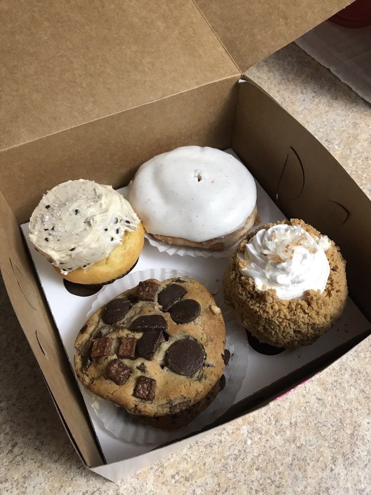 bubblecake 95 Photos & 65 Reviews Bakeries 2073 Colonial Ave