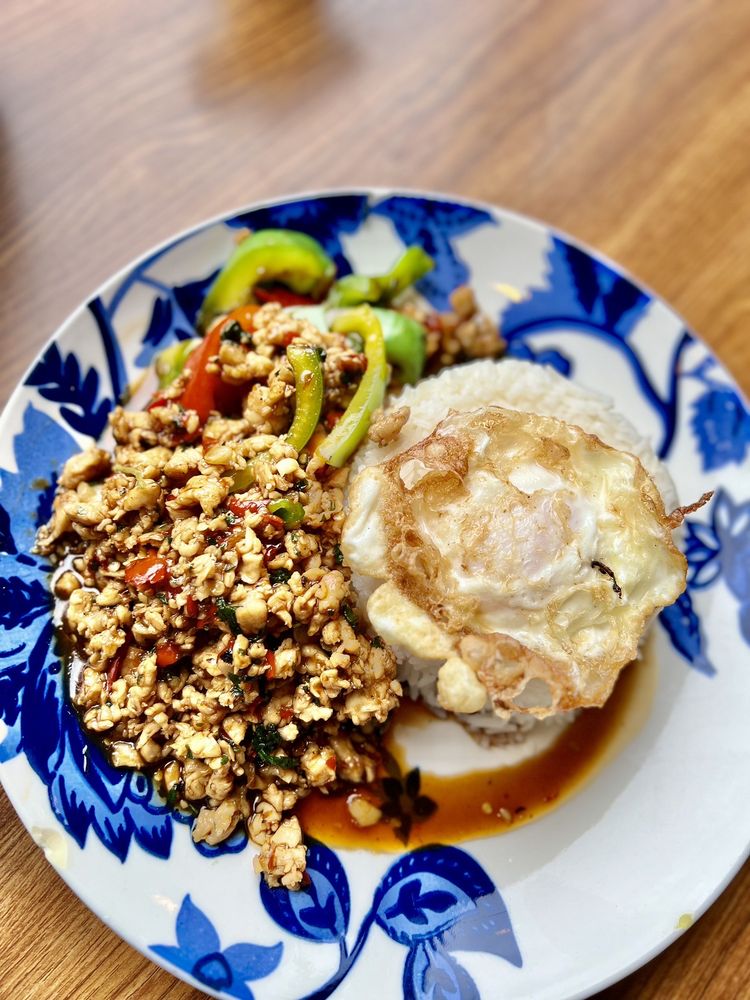 Noodle Boat Thai Cuisine