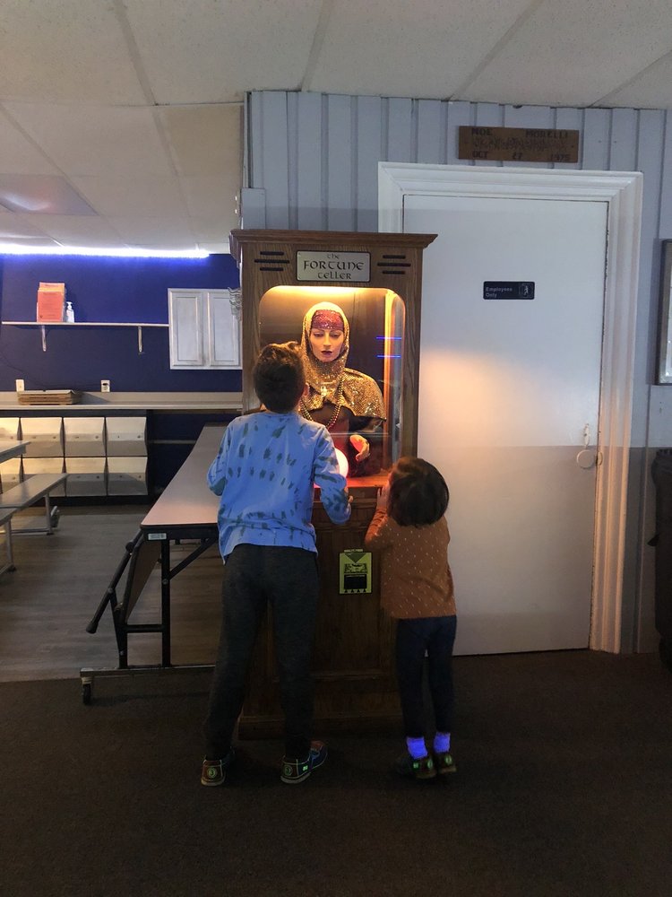 Woodlawn Duckpin Bowling