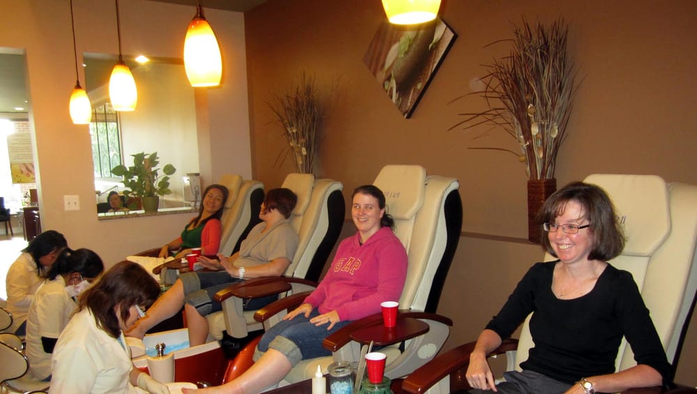 Present Nail Spa