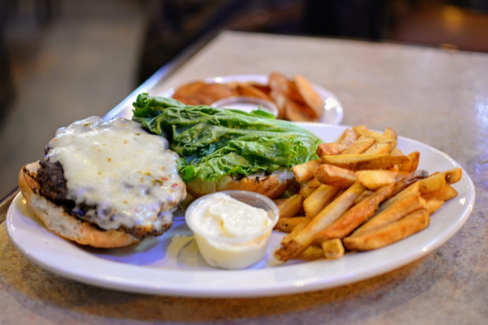 Frankie I's Bar and Grill