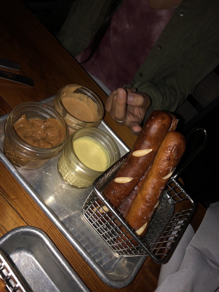 Stubby's Gastrogrub & Beer Bar