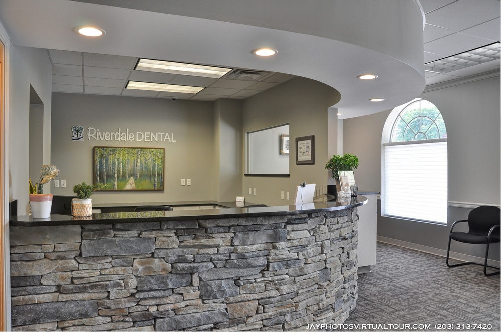 image of business Riverdale Dental
