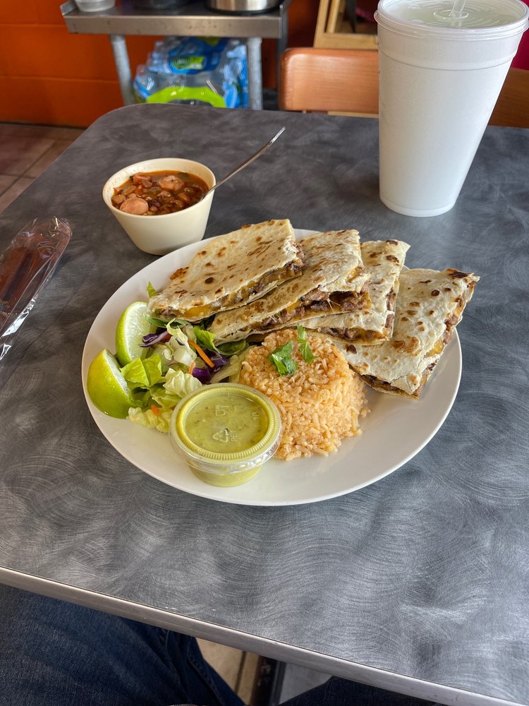 Mari Chuy Restaurant & Catering