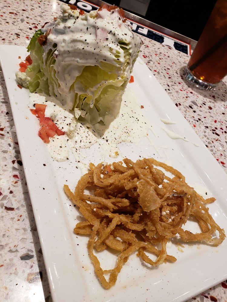 Red Robin Gourmet Burgers and Brews