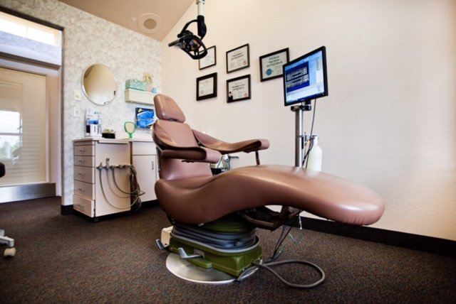 image of business Le Khoi, DDS