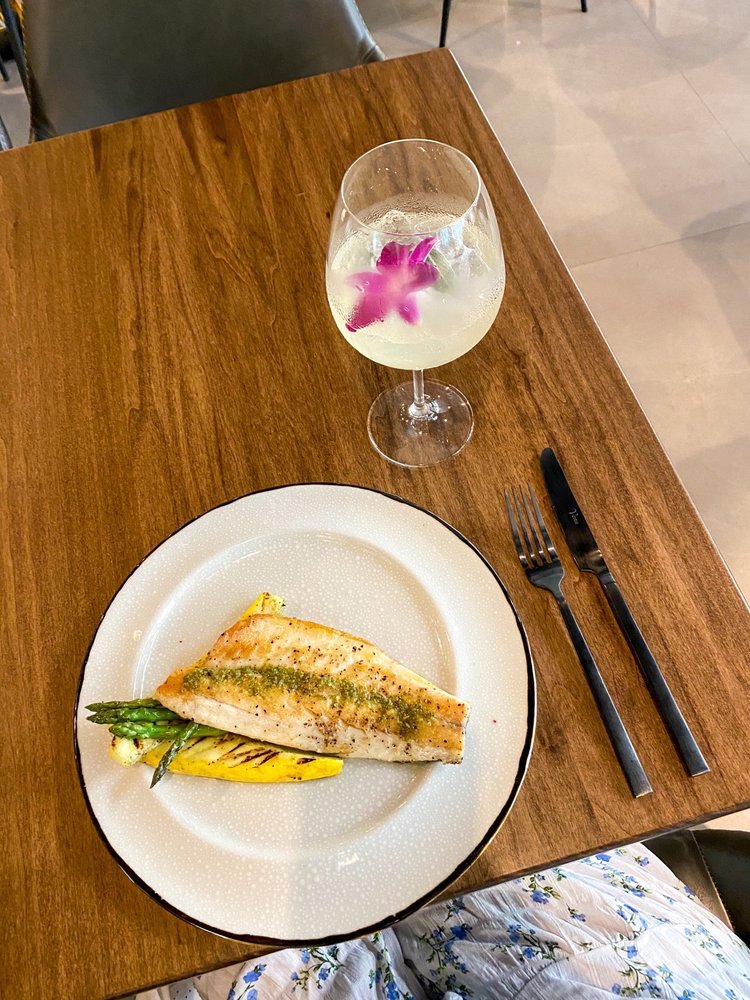 Botanico Gin & Cookhouse