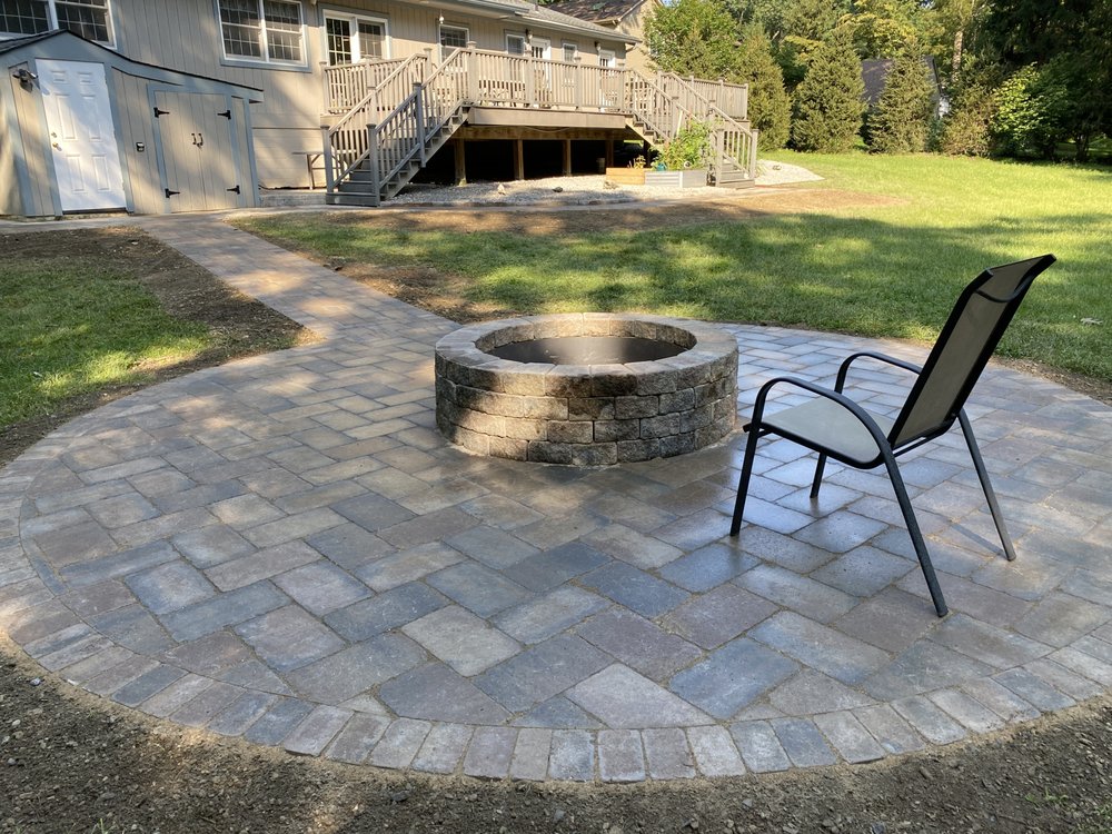 Manuel Landscaper Contstruction