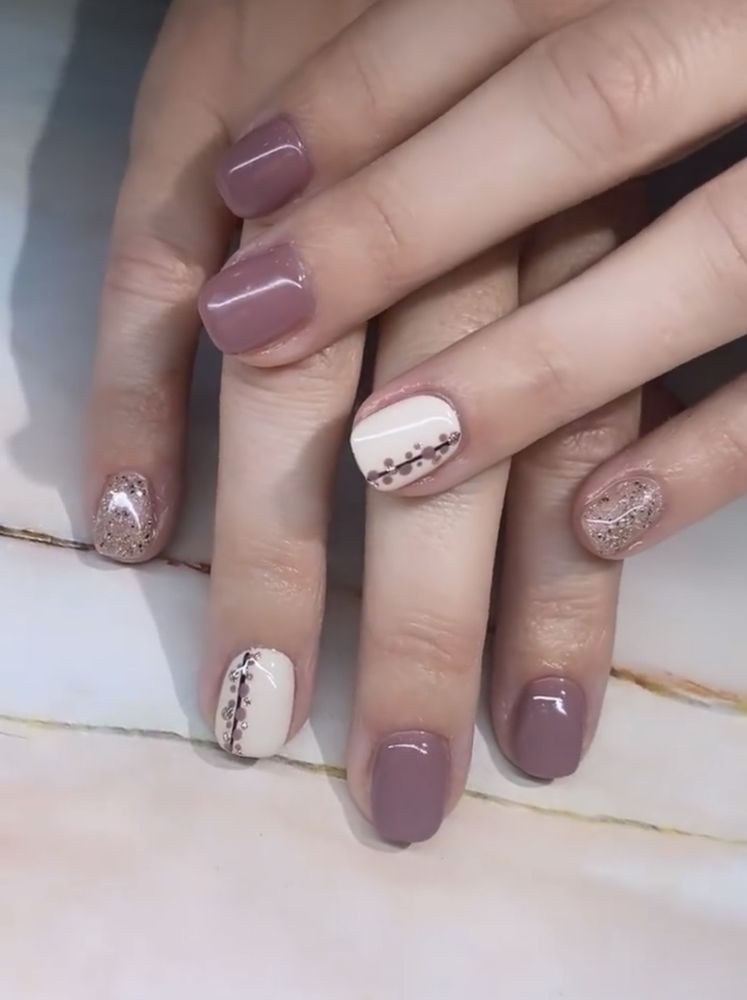 Nails by Jewelsoshiny Logo