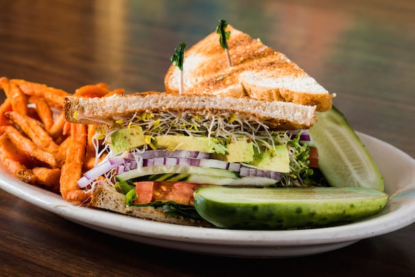 Cindi S Ny Deli Bakery Restaurant 7522 Campbell Rd 117 Dallas Tx