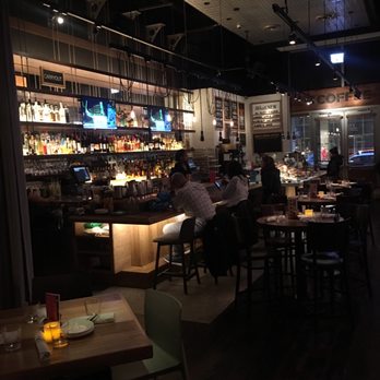 Beatrix Streeterville Order Food Online 826 Photos 688 Reviews Photo Of Beatrix Streeterville Chicago Il United States Bar