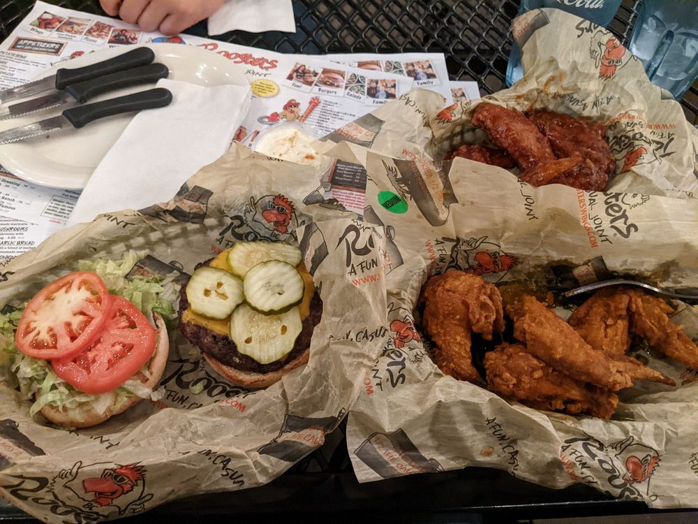 Rooster's Restaurant & Bar