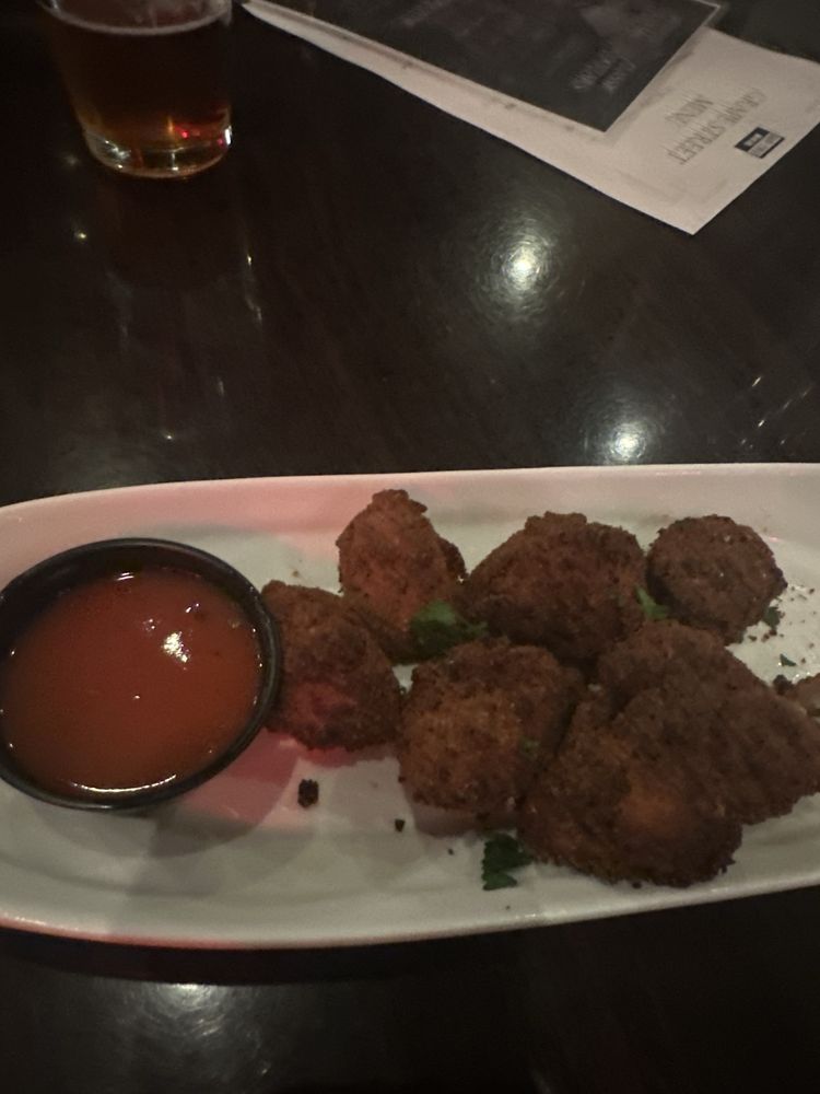 Grape Street Bar and Grill