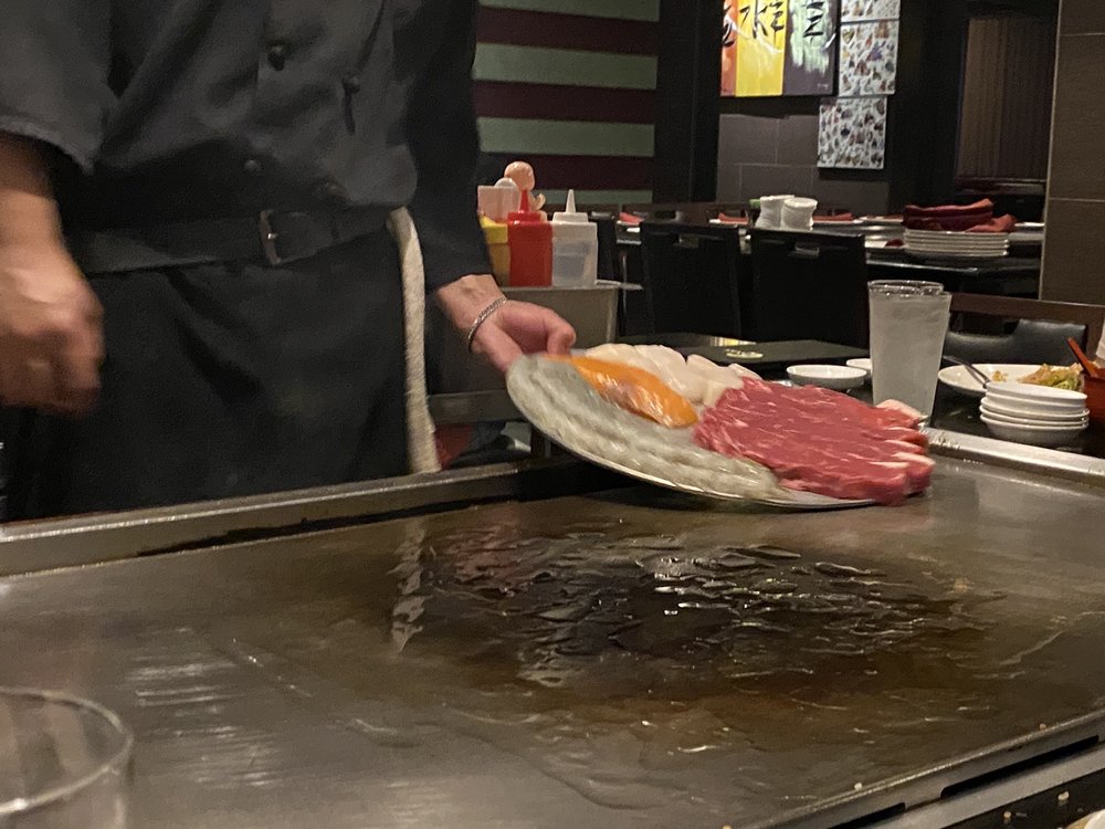 Aki Steak House & Sushi