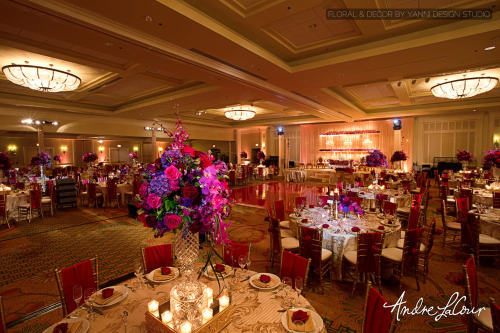 Extravagant Wedding Reception Fl Decor At The Oakbrook Hills Photo Of Hilton Chicago Oak Brook Hills Resort Conference Center