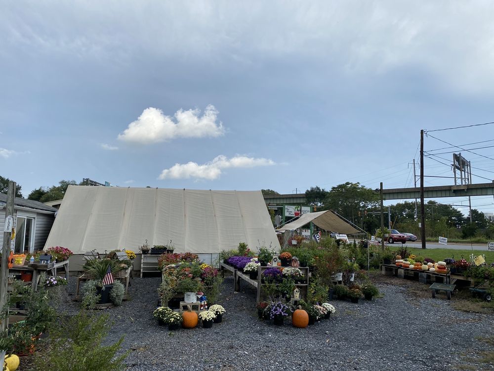 The Plant Place & Riverside Farm Market