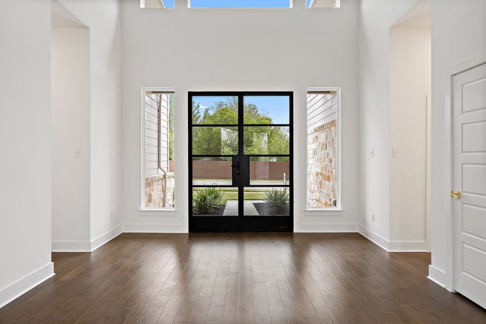 Avant Doors