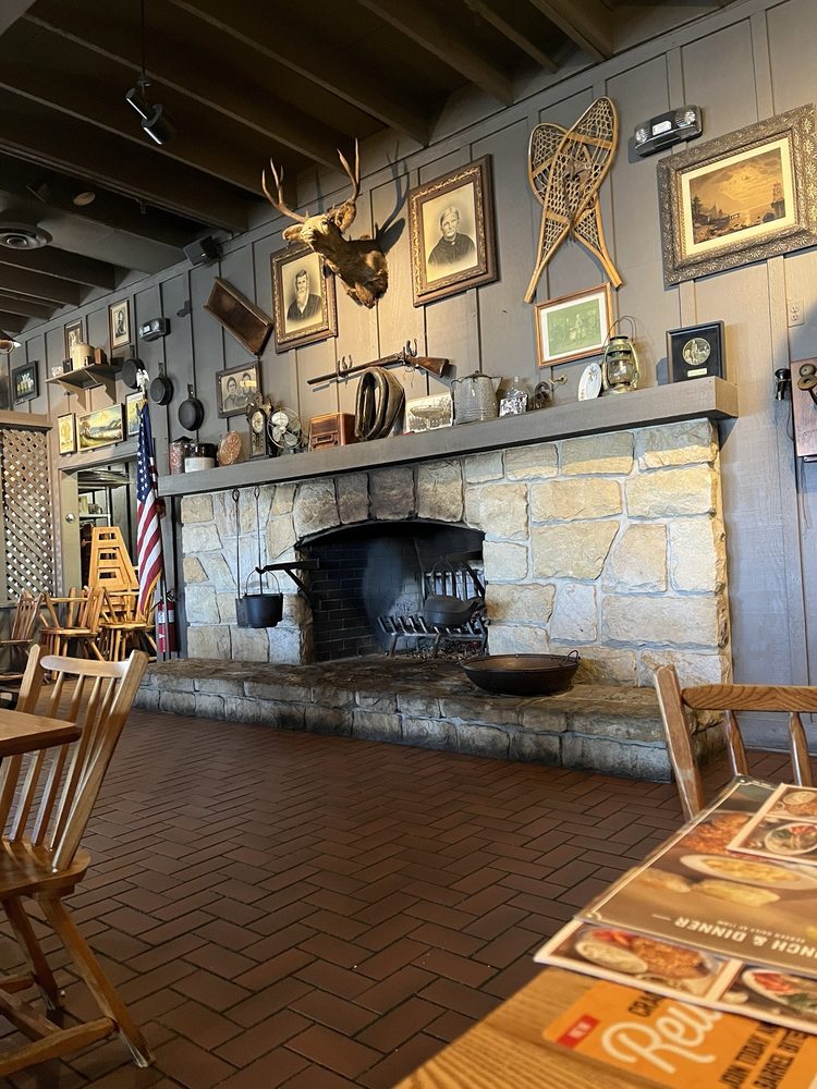 Cracker Barrel Old Country Store