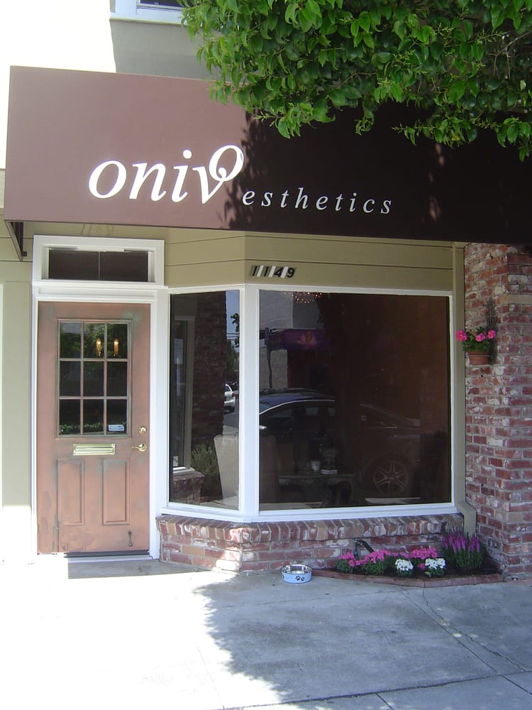 Onivo Esthetics Logo