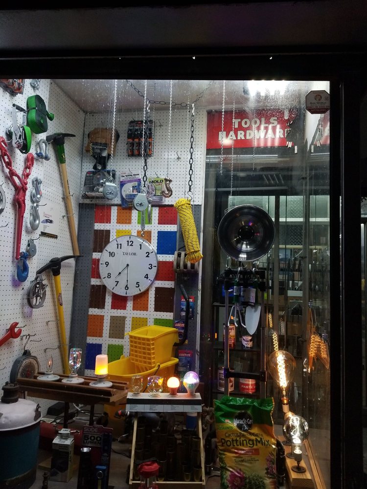 Straus Paint & Hardware Co