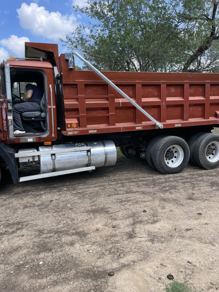 DBA Cletus Hauling