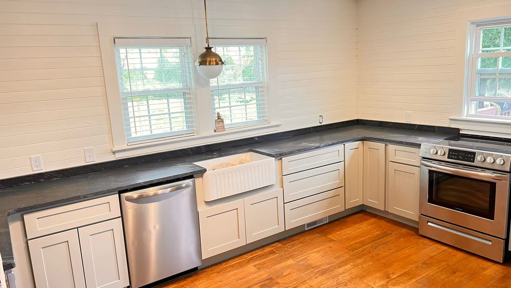 Peakstone Granite & Marble