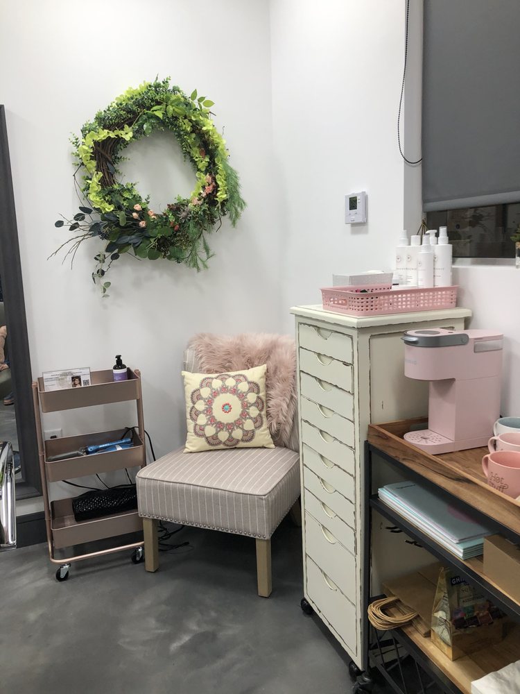 Caylin Breeze - Organics Hair Studio
