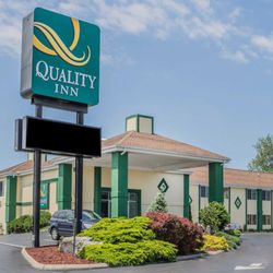 Quality Inn 26 Photos Hotels 1723 E Perry St Port Clinton Oh Photo Of Quality Inn Port Clinton Oh United States