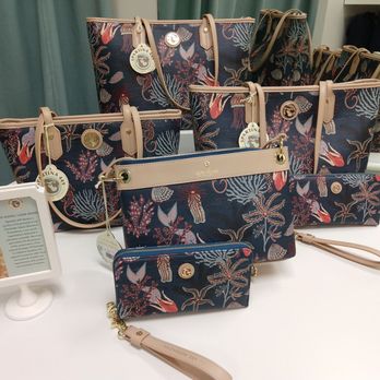 Spartina 449 10 Photos Accessories 4840 Tanger Outlet Blvd Photo Of Spartina 449 North Charleston Sc United States Pretty