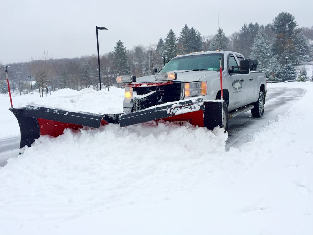 Coupe's Cuts Lawn Service