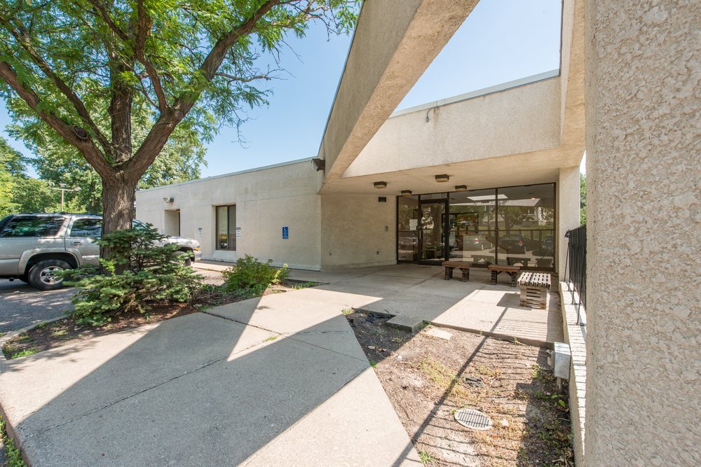 image of business Community Dental Care-Robbinsdale