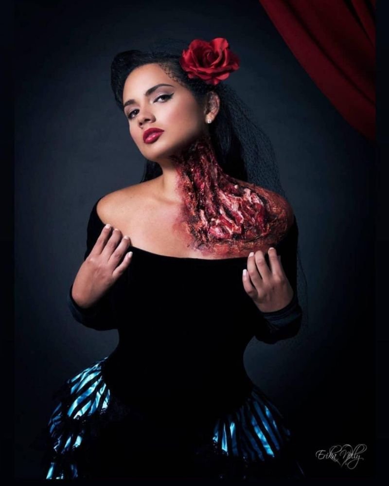 Looks That Kill By Scarlett Addams