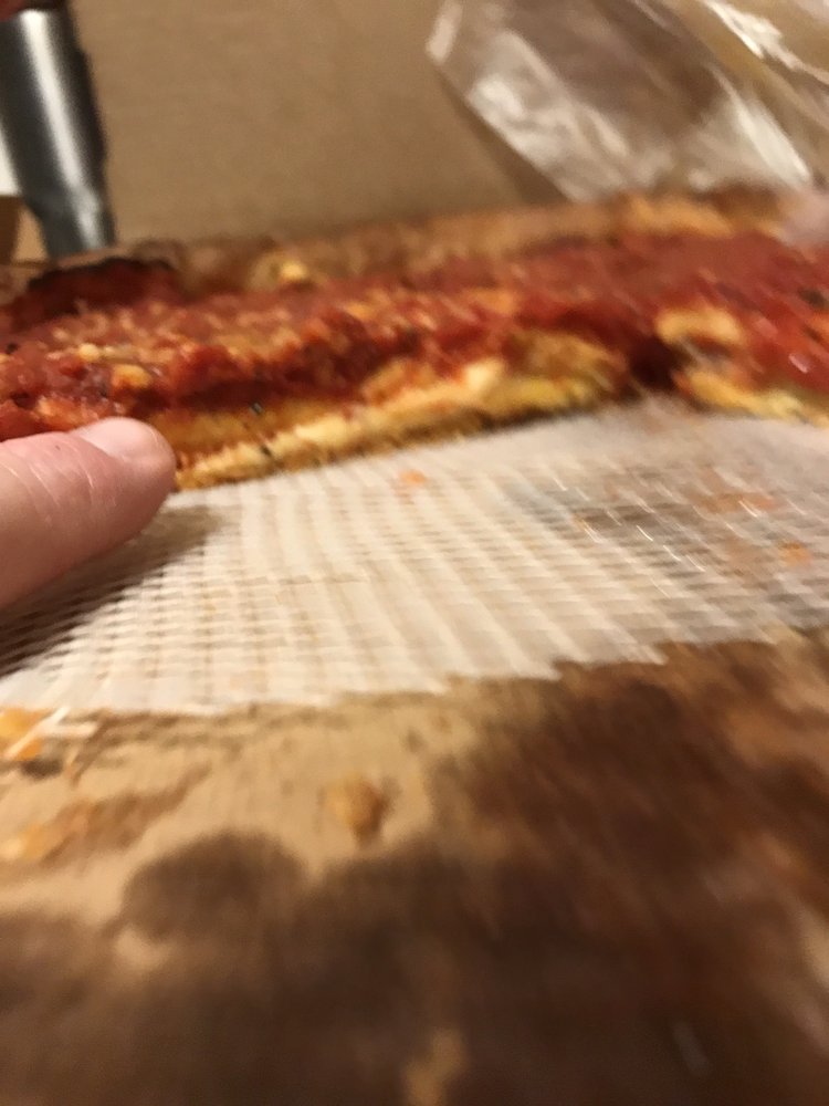 Mama Luna's Restaurant & Pizzeria