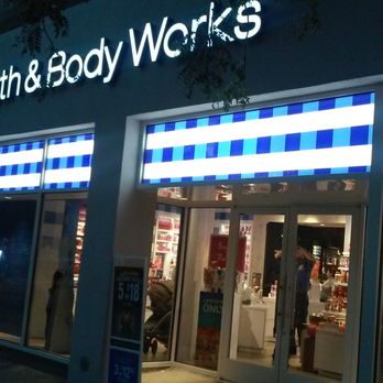 bath body works 34 photos perfume 57 35 myrtle ave bath and body works new york city