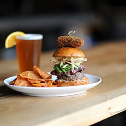 Best Pike Place Market Restaurants Near University District Seattle Henry S Tavern Seattle