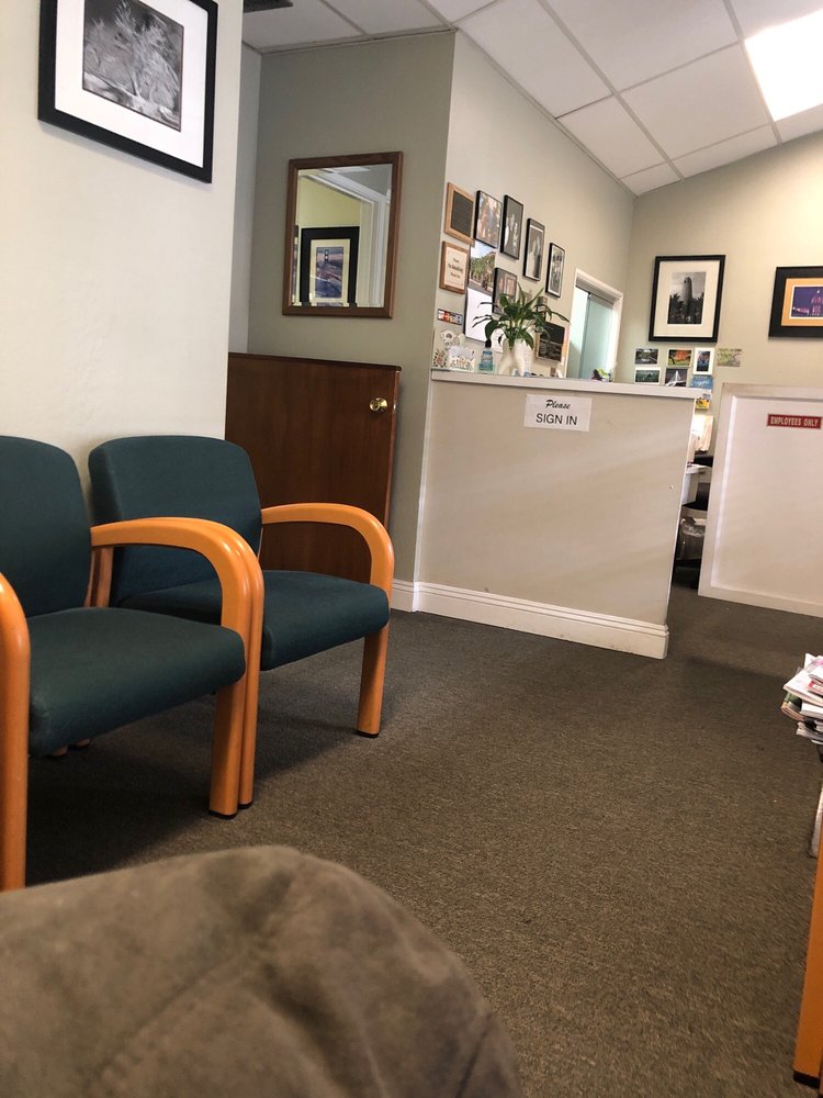 image of business Douglas M Yarris, DDS