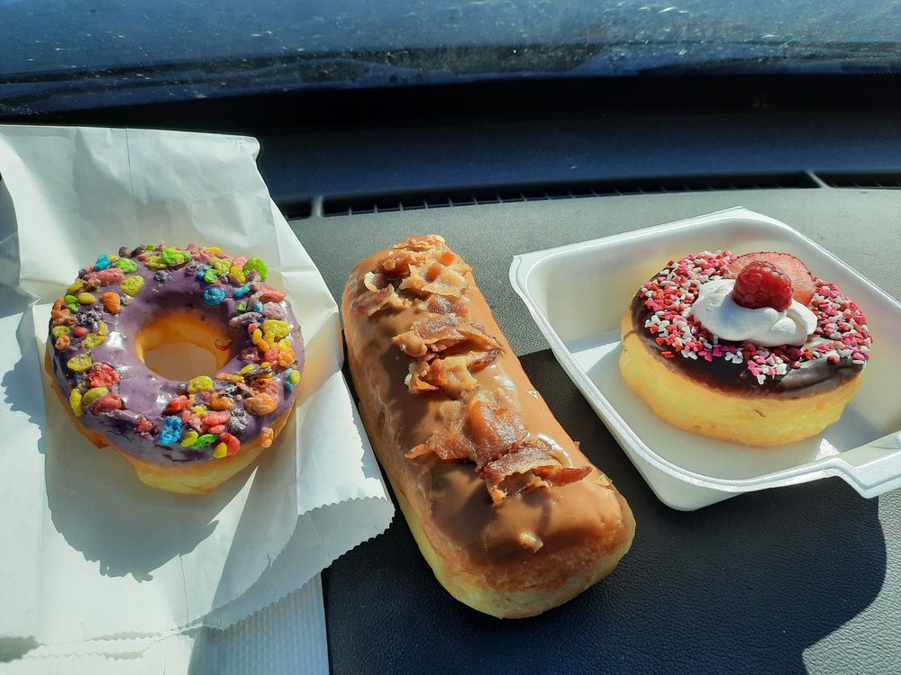 Snowflake Donuts & Justin’s Pizza