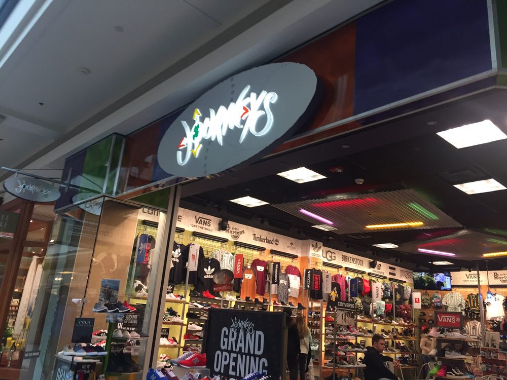 Journeys Shoe Stores Solomon Pond Mall, Marlborough, MA Phone