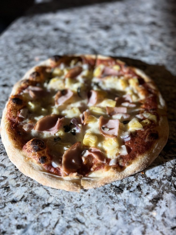 Crust Pizzeria Crust Pizzeria