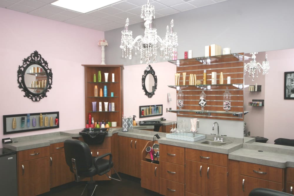 Pearl At Sola Salon Studios