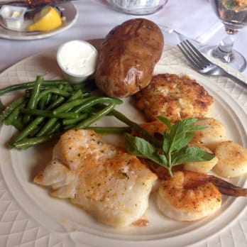 The Yorkshire Steak Seafood Restaurant Closed 36 Photos 56 Photo Of The Yorkshire Steak Seafood Restaurant Williamsburg Va United States