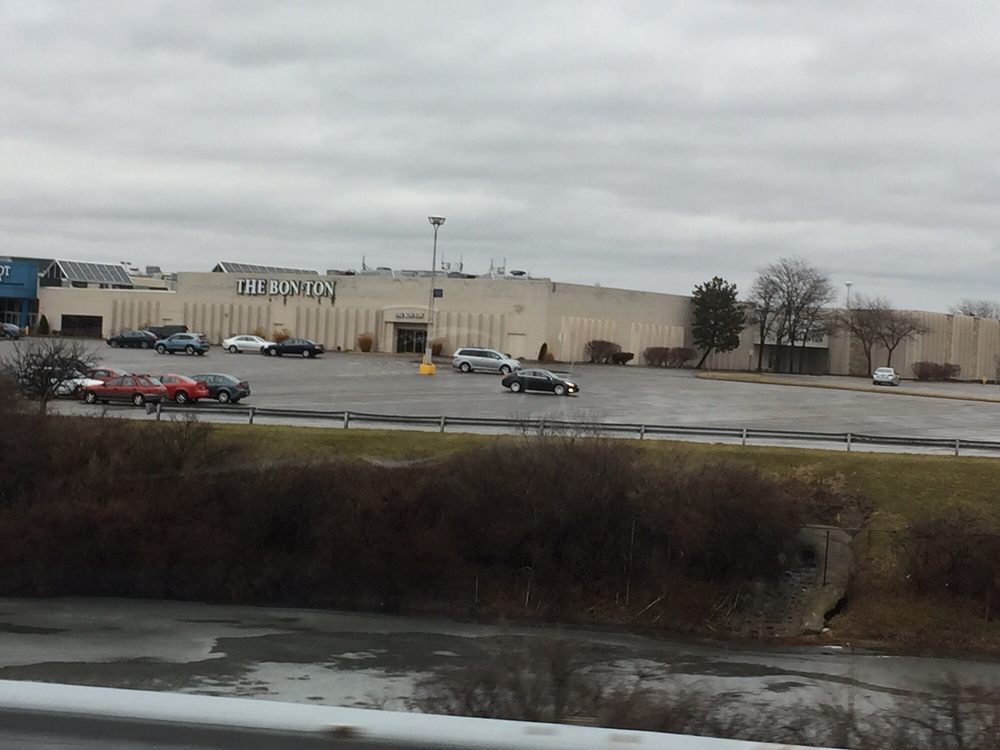 Arnot Mall 12 Photos Shopping Centers 3300 Chambers Rd