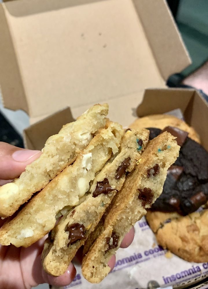Insomnia Cookies