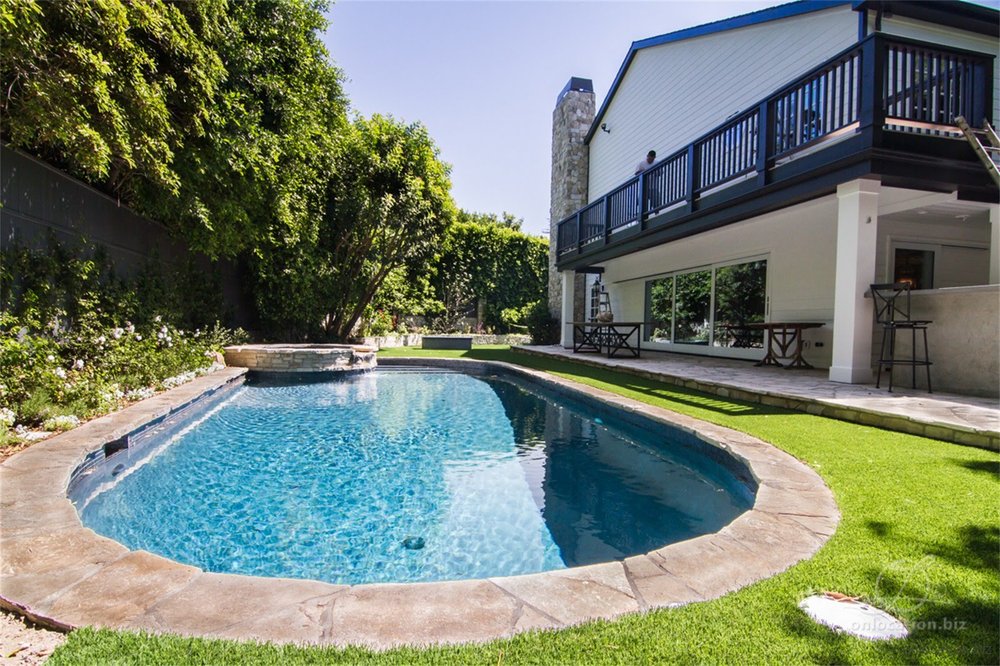 image of business Frame2Finish