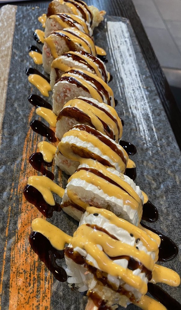 FUJI Japanese Steakhouse & Sushi Bar